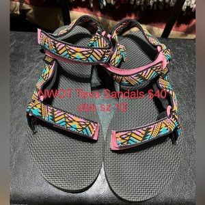 NWOT Teva sandals